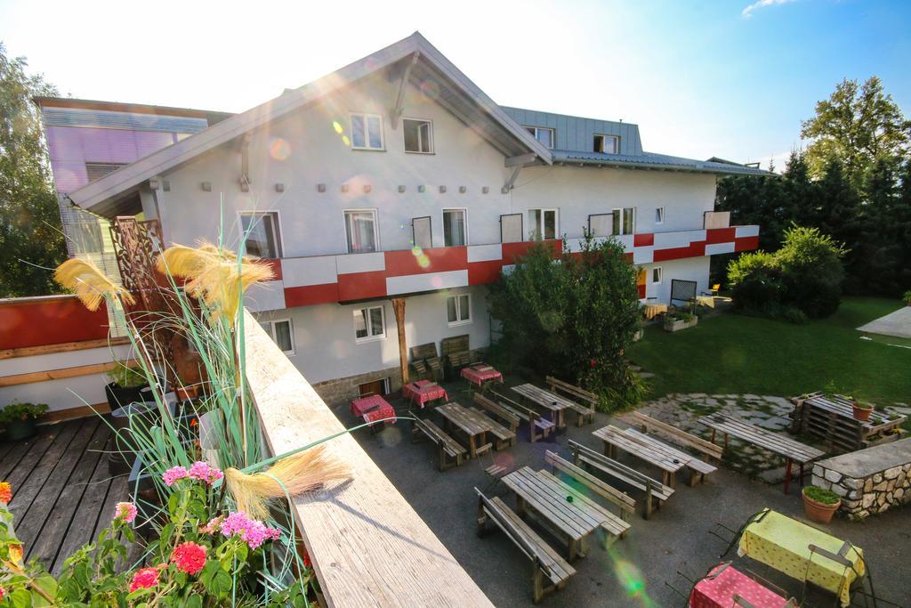 Jugendhotel Egger - Youth Hostel Landskron Zewnętrze zdjęcie